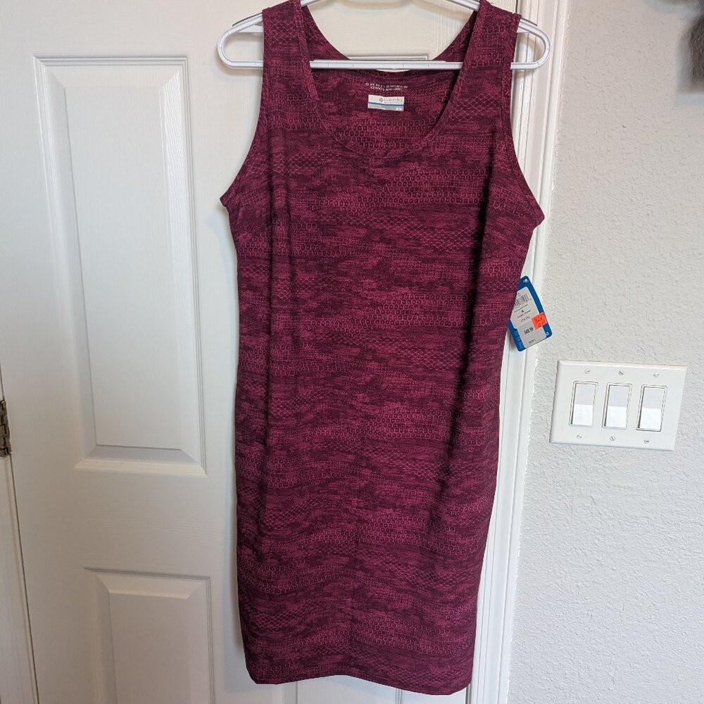 NWT | Columbia | Anytime Raspberry Maroon Pink Athletic Hiking Stretch Dress | M